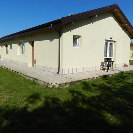Villa Campo Ezerets 외부 사진