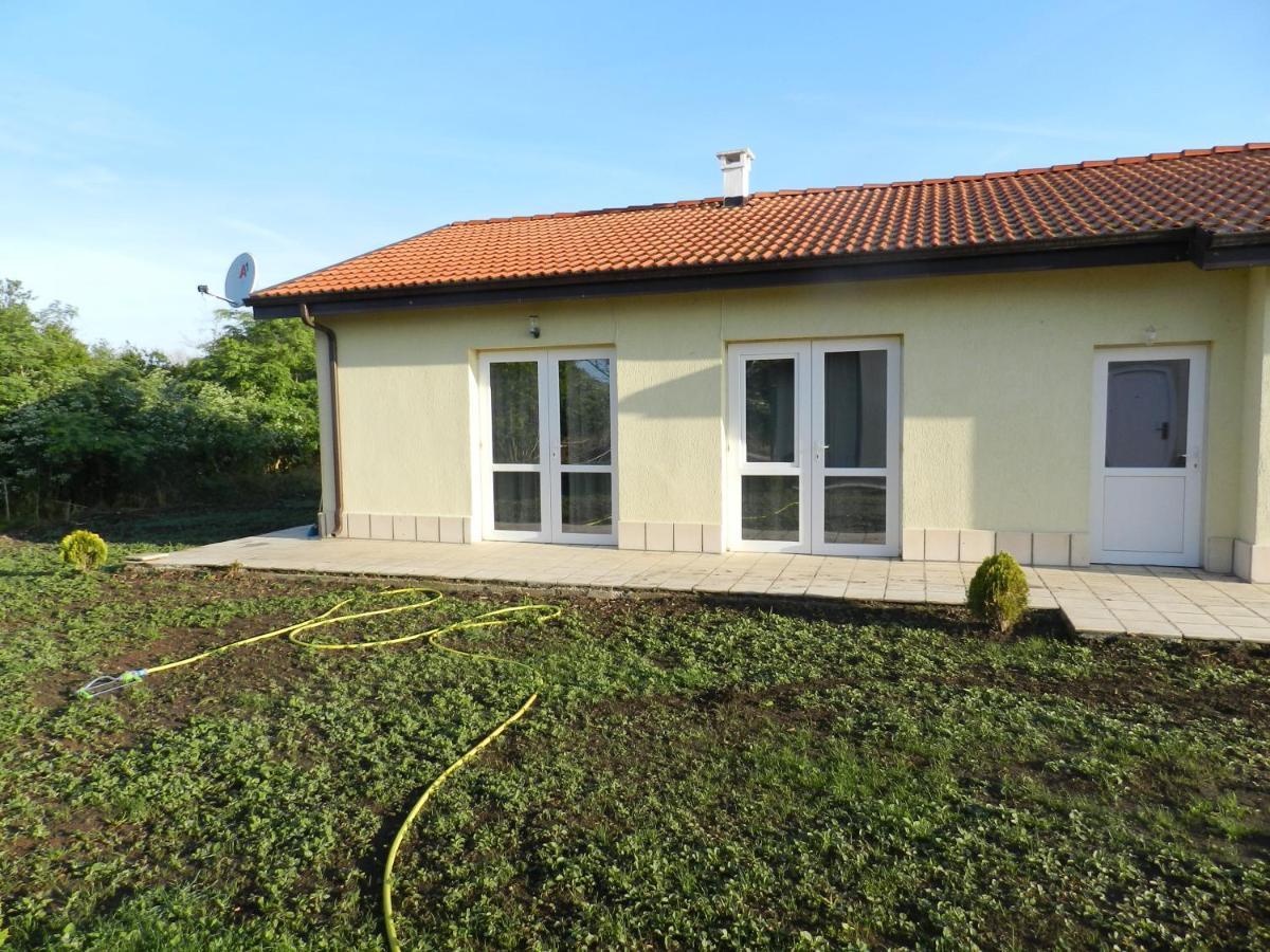 Villa Campo Ezerets 외부 사진